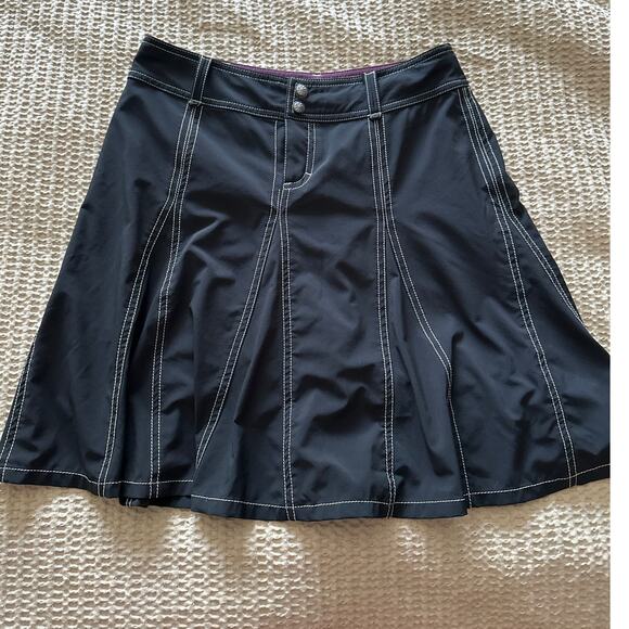 Athleta Skirt with Shorts Underneath Size 4 Pleated Flare - Picture 1 of 7